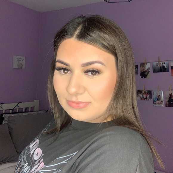 Meet your Posher, Brianna - Picture 1 of 1